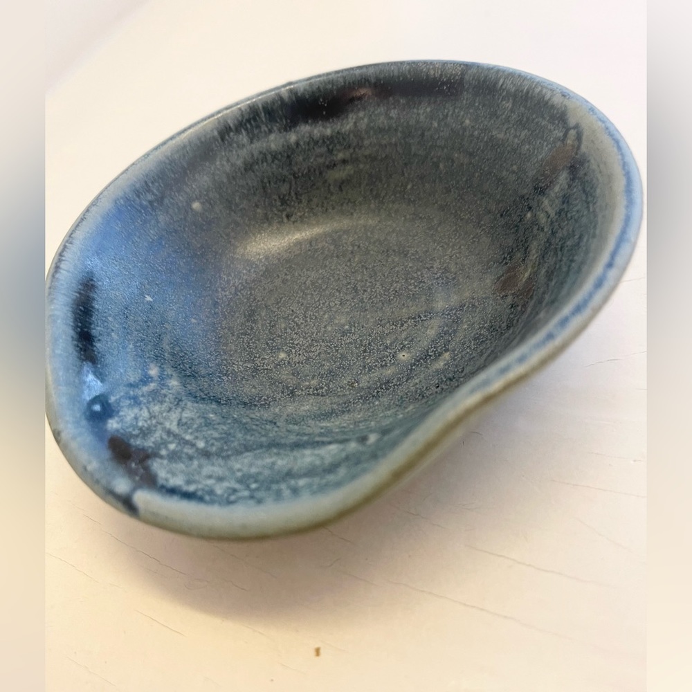 Small Pottery Spoon Rest - Picture 10 of 10